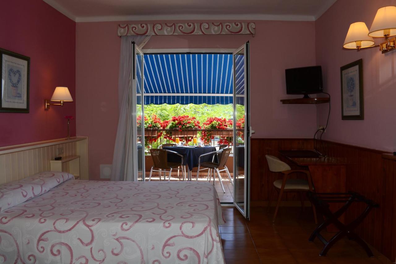 Hotel Casa Feliu Santa Susanna Esterno foto
